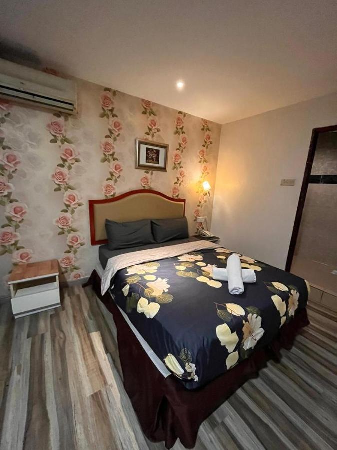 Mr Hotel Nusa Bestari 士姑来 外观 照片
